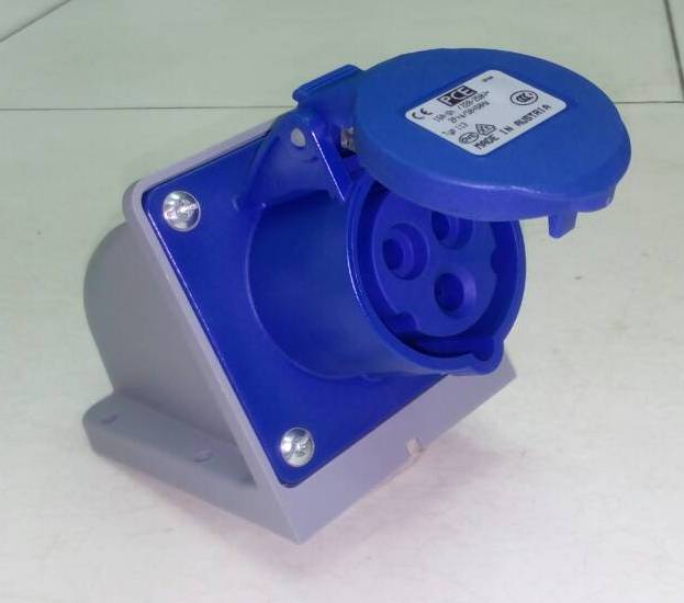 ปลั๊กเพาเวอร์ติดแท่นตัวเมีย 2P+E 16A 230V ; PCE / 113-6
