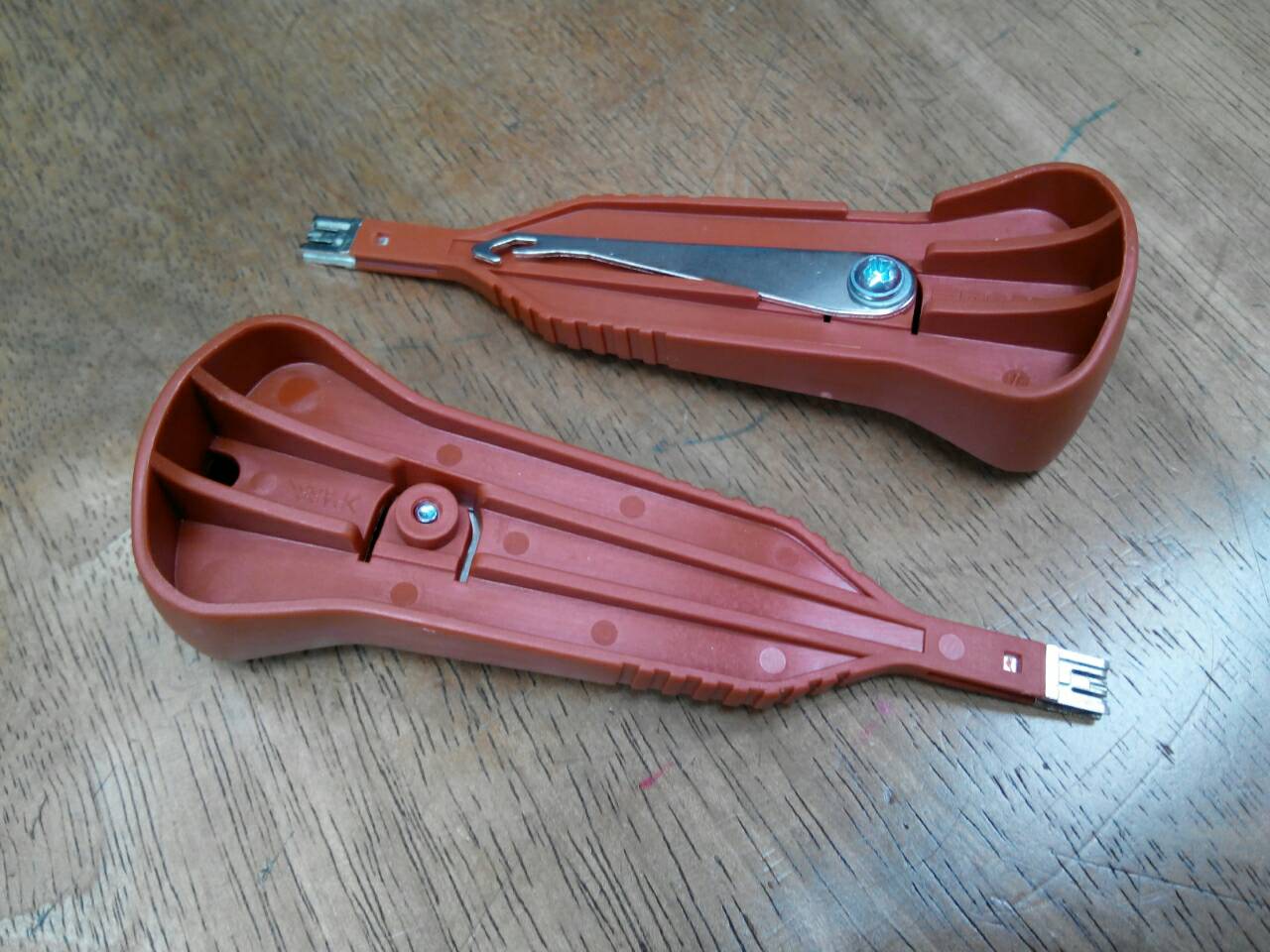 คีมเข้าสายโทรศัพท์เทอร์มินอล 3bb, หัวเหล็ก สีแดง / VS COMPACT WIRING TOOL ; R&M / R300069