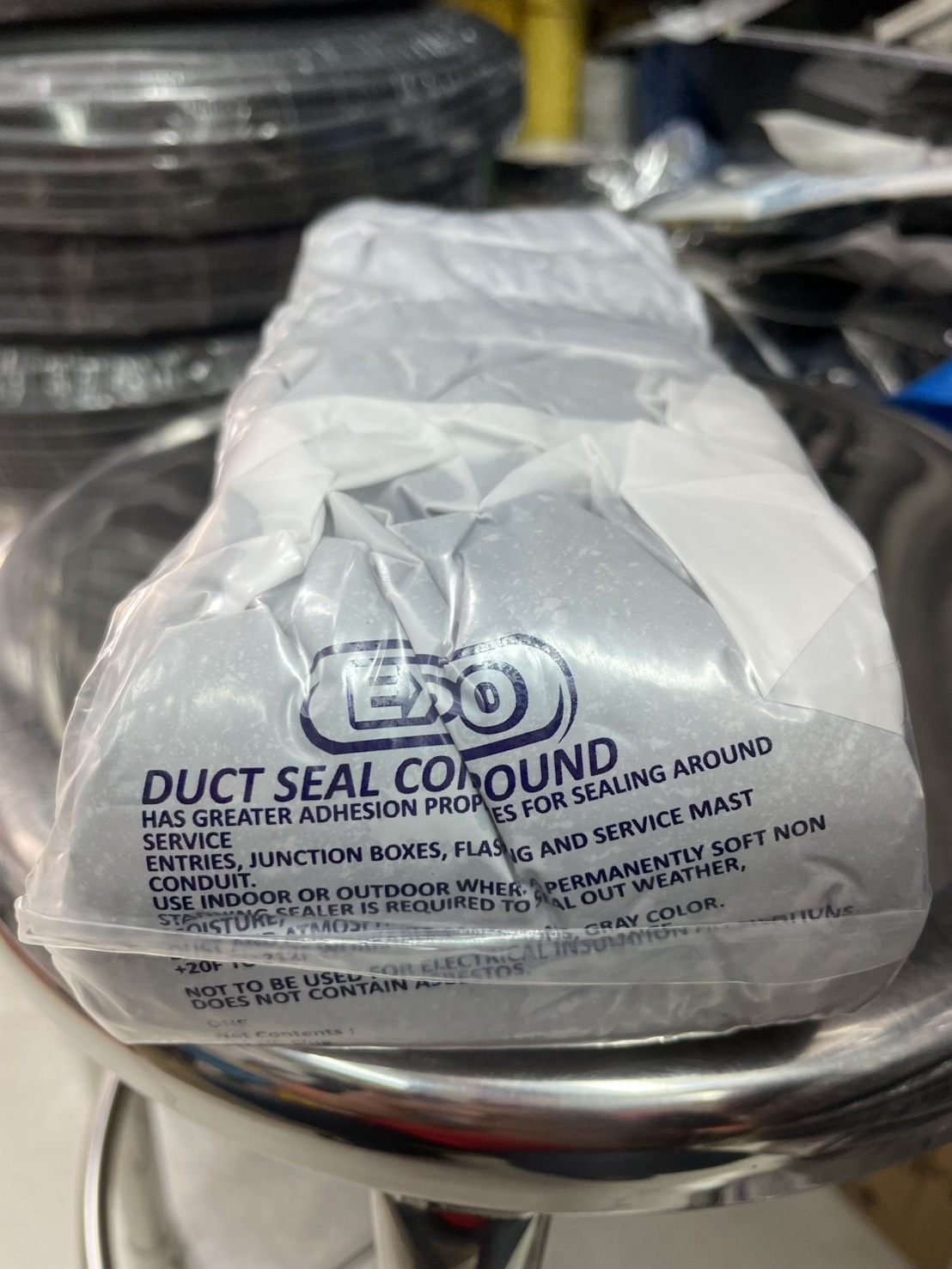 ดักซีลคอมปาวด์ ก้อนขี้หมา DUCTSEAL COMPOUND ; EXPO / DX-5