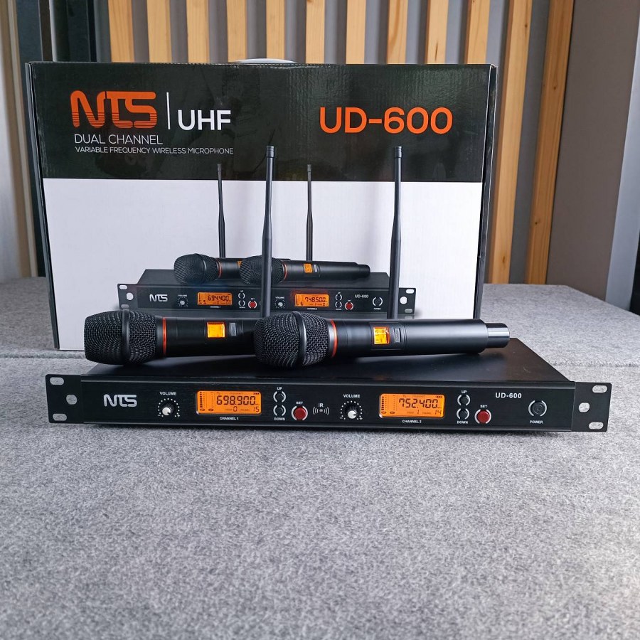 ไมค์ลอยคู่ รับ-ส่งสัญญาณแบบ Digital 2.4 GHz ; NTS / UD-600